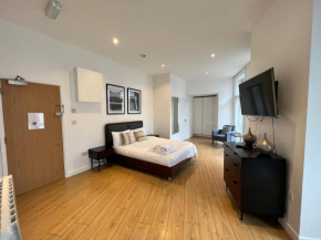 Luxury Piccadilly circus Studio